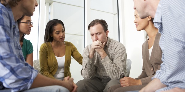 ¿Cómo ayudar cuando no sabes cómo? Guía breve para apoyar a quien sufre depresión