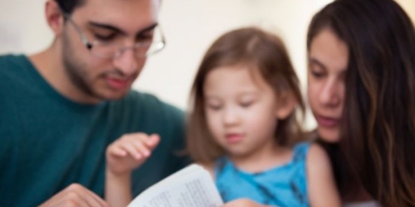 Cómo crear un rincón espiritual para niños: un espacio donde la fe crece cada día