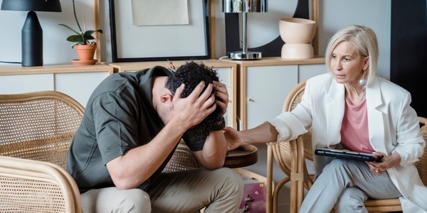What is depression? Understanding it to overcome it with professional, spiritual and practical help